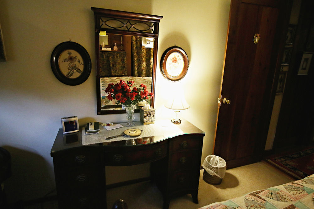 Ebenezer House Bed & Breakfast Burtonsville Екстер'єр фото