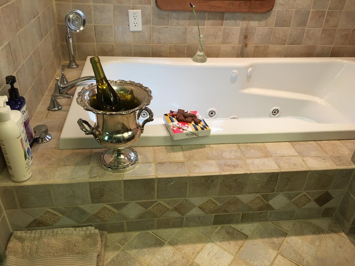 Ebenezer House Bed & Breakfast Burtonsville Екстер'єр фото
