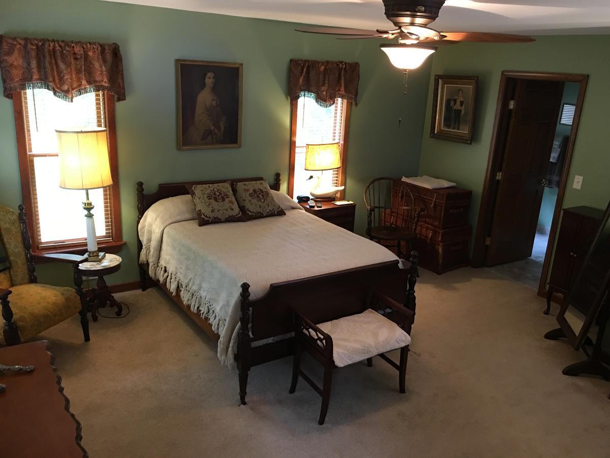 Ebenezer House Bed & Breakfast Burtonsville Екстер'єр фото