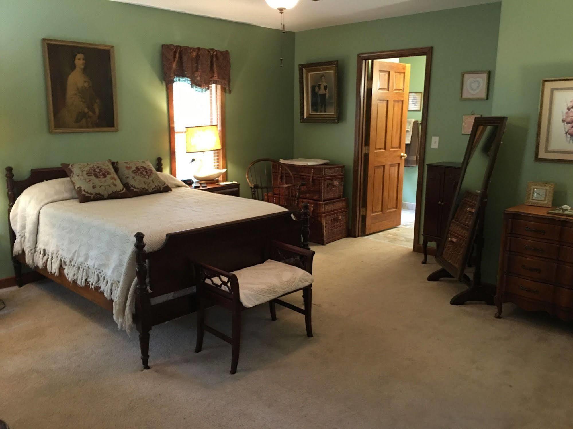 Ebenezer House Bed & Breakfast Burtonsville Екстер'єр фото