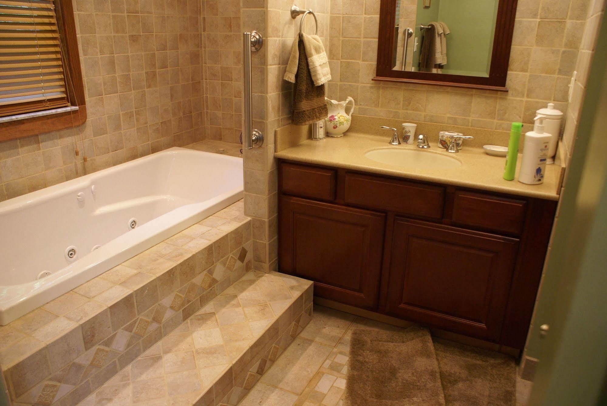 Ebenezer House Bed & Breakfast Burtonsville Екстер'єр фото